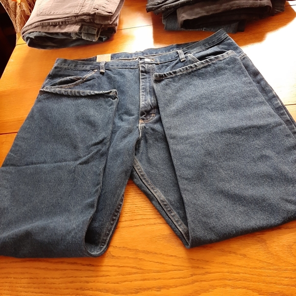 Mens  clothing - Picture 6 of 7